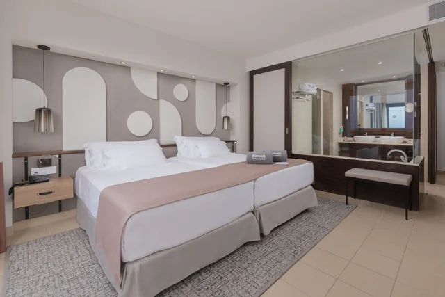 جناح ديلوكس بسريرين منفصلين بإطلالة على البحر، Barcelo Tenerife Royal Level 8/10
