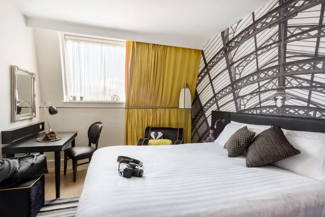 Standard, Double Bed, Indigo Hotel Newcastle 1/4