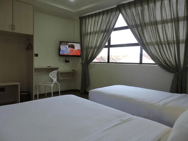 استوديو عائلي، Merlin Hotel 2/3
