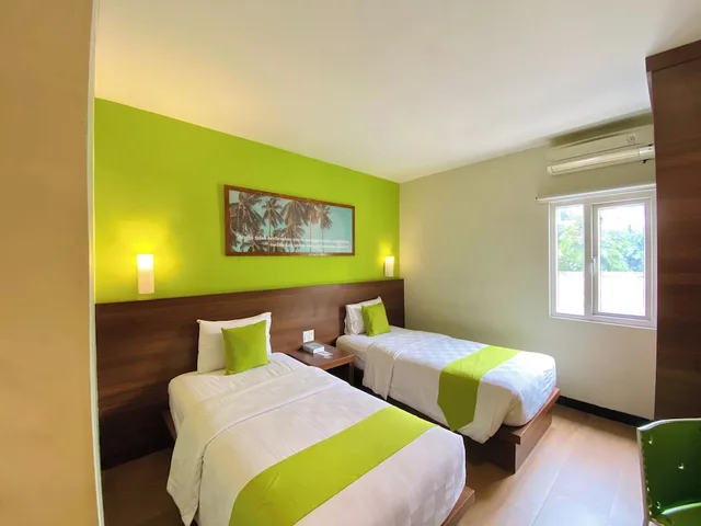 Smart, Twin Beds، Hotel Candi Indah - Akpol Semarang 1/6
