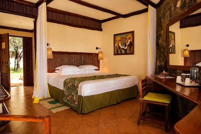 غرفة قياسية بسرير كينج بإطلالة على المتنزه، Kilaguni Serena Safari Lodge 2/7