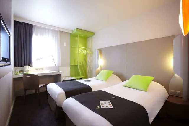 Next Generation, 1 Double and 1 Single Bed، Campanile Paris Est Pantin 4/7