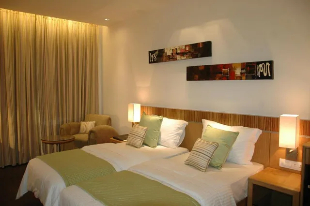 غرفة قياسية بسرير مزدوج أو سريرين منفصلين، Shervani Nehru Palace Hotel 2/2