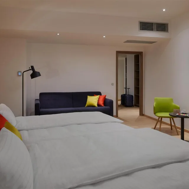 غرفة عائلية، Hotel Passage 3/10