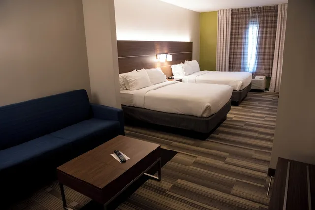 جناح بسريرين كوين بمنطقة جلوس، Holiday Inn Express Hotel And Suites Lexington Downtown University 2/5
