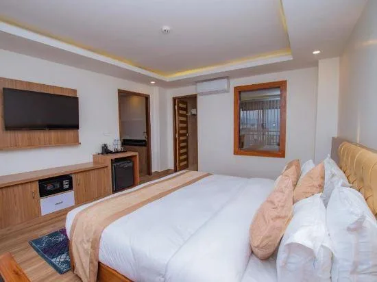 Suite, Sauna, Hot Tub، Pokhara Village Resort 1/2