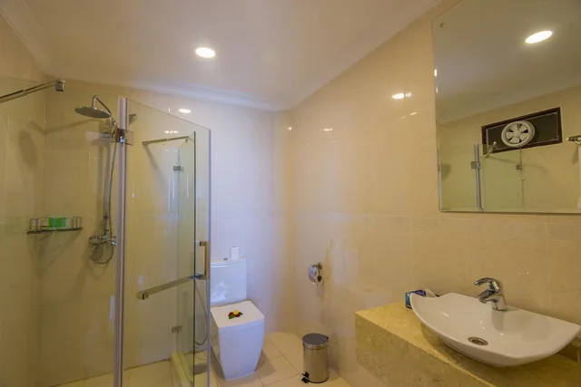 جناح بسرير كينج بإطلالة على البحر بغرفة نوم واحدة، GOLDEN TULIP ZANZIBAR RESORT 7/9