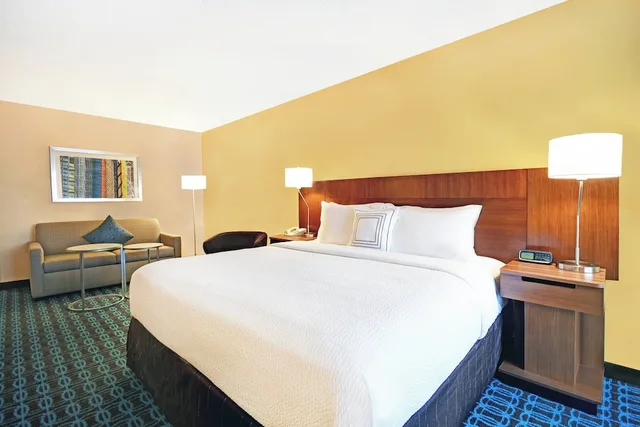 غرفة بسرير كينج مع أريكة لذوي الإعاقة، Fairfield Inn & Suites by Marriott Atlanta Vinings/Galleria 2/5