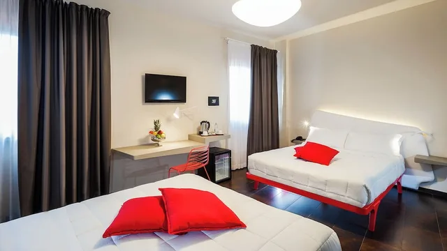 غرفة سوبيريور رباعية بسريرين كوين، President Hotel Palermo 1/3