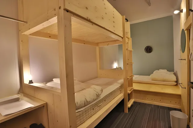 غرفة يابانية ثلاثية، Hostel Tomar 2/2