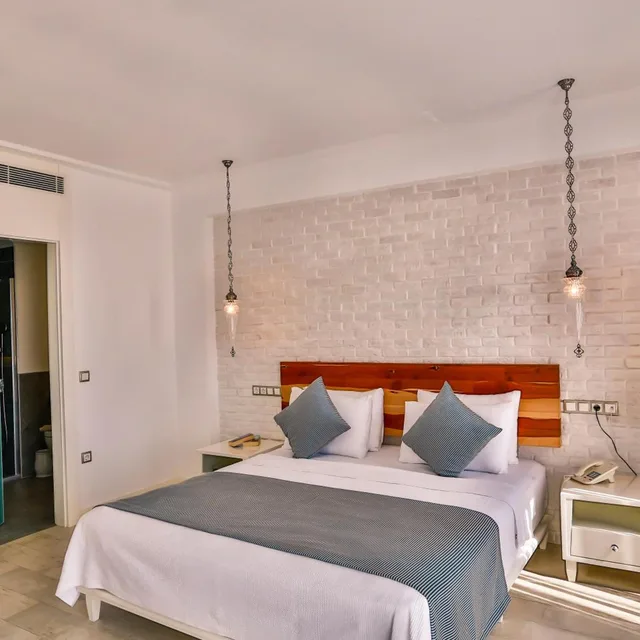 Deluxe, Double Bed, Balcony, Arnna Hotel 1/10