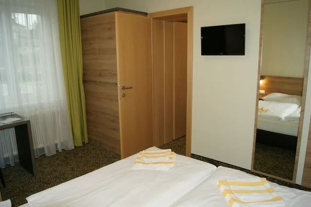 غرفة سوبيريور بسريرين منفصلين بإطلالة على الجبل بشرفة، Hotel Lindenhof 9/10