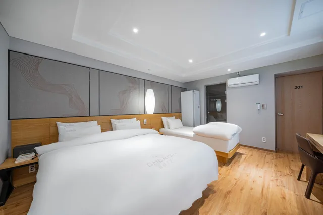 غرفة بسريرين منفصلين، Cherish Hotel 1/1