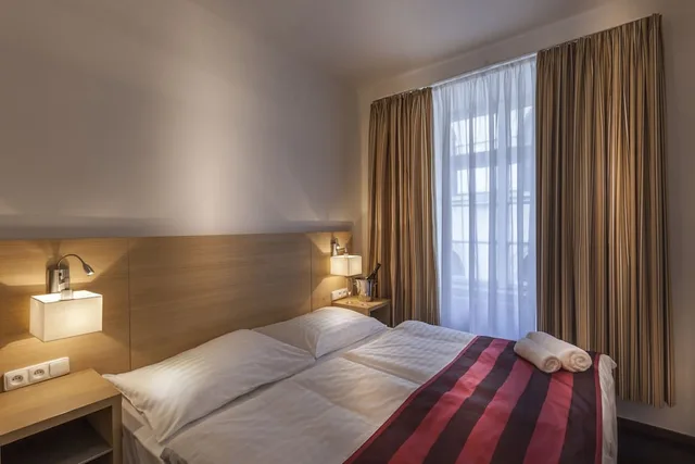 2 Bedrooms, Family, Quadruple, Double and Twin Beds, Little King Hotel U Malvaze 3/7