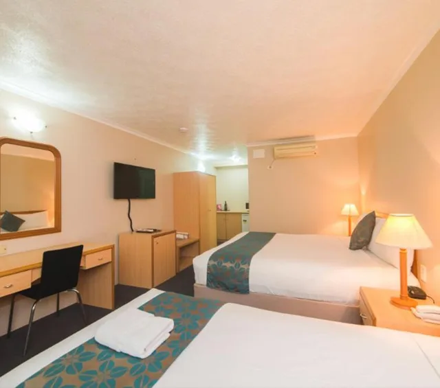 غرفة ديلوكس بسريرين منفصلين، Harbour Sails Motor Inn 1/2