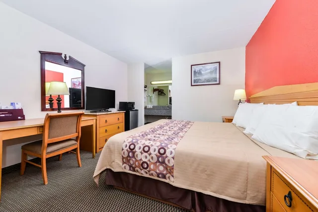 غرفة بسرير كينج للمدخنين، Americas Best Value Inn Goodlettsville Nashville N 2/6