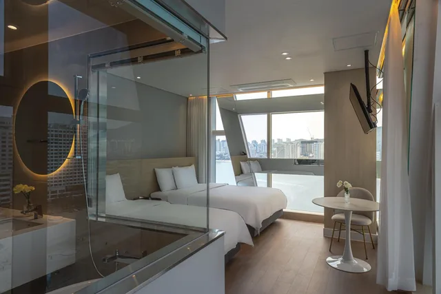 غرفة كبيرة بسريرين منفصلين، The Marine View Hotel 8/10