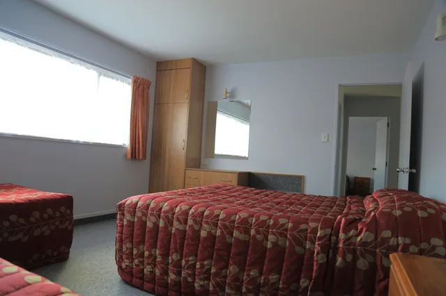 غرفة بسريرين كوين وسريرين منفصلين بغرفتي نوم، Arran Motel 4/10