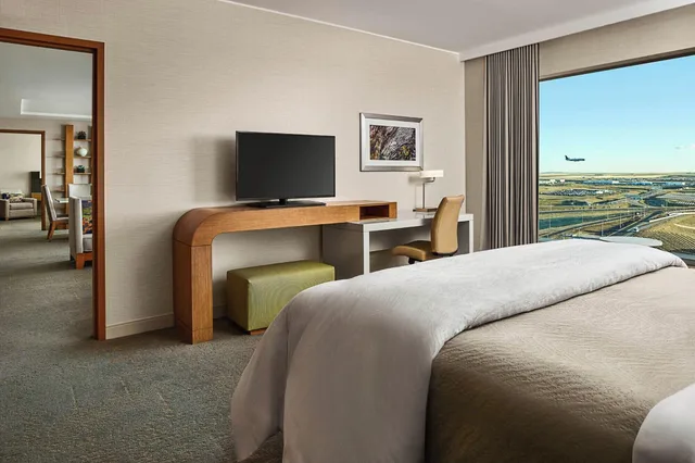 جناح بسرير كينج بغرفتي نوم، The Westin Denver International Airport 7/10