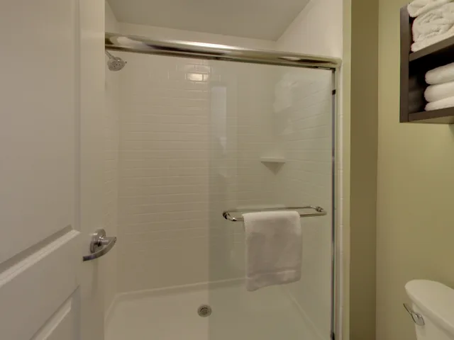 جناح بسرير كينج بغرفة نوم واحدة، STAYBRIDGE SUITES MADISON FITCHBURG 7/7