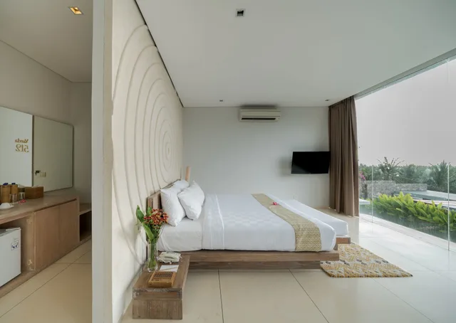 Superior, King Bed, Mountain and Sea View, Balcony, Svarga Resort 5/6