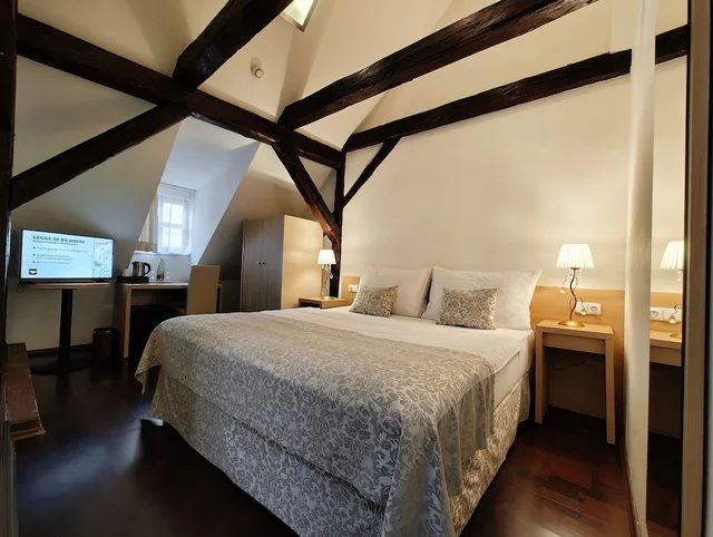 غرفة قياسية بسرير مزدوج، Little King Hotel U Malvaze 1/2