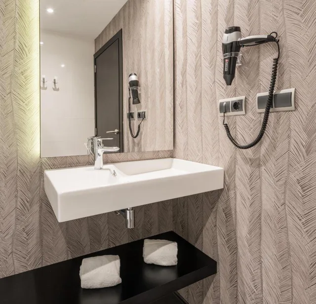 غرفة بسرير مزدوج أو سريرين منفصلين مع سرير إضافي، Ilunion Bel Art Hotel 9/9