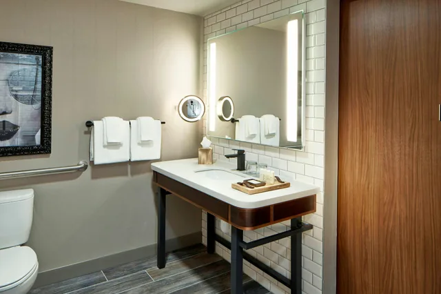 غرفة ديلوكس، The Depot Renaissance Minneapolis Hotel 1/2
