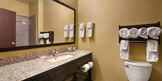 Standard, 2 Queen Beds, Best Western Plus Carrizo Springs Inn And Suites 7/9