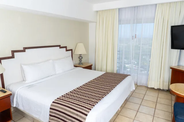 غرفة سوبيريور مفردة بإطلالة على الجبل، Emporio Ixtapa 1/6