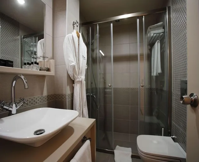 3 Bedrooms, Grand, Suite, 2 Double and Twin Beds، Home Stay Home Sisli 5/8