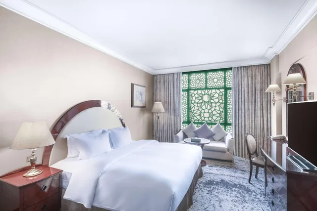 غرفة ديلوكس بسرير مزدوج، المدينة هيلتون(Madinah Hilton Hotel) 2/4