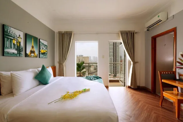 Excutive Double or Twin with Balcony، Happy Life Green 1/2