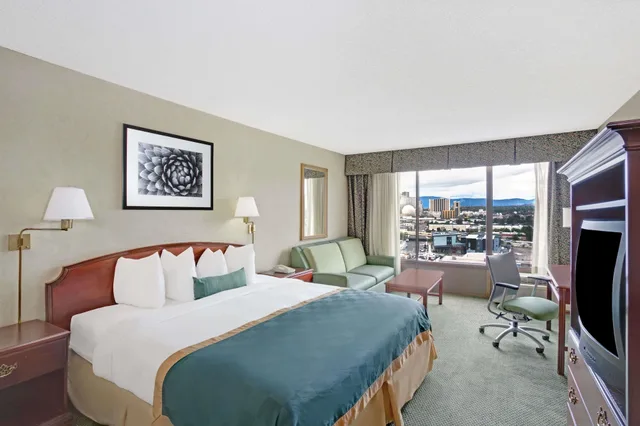غرفة ديلوكس بسرير كينج، Ramada By Wyndham Reno Hotel And Casino 5/10