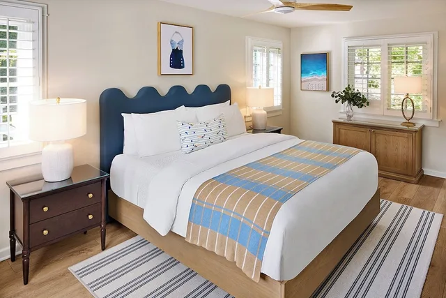 غرفة سيغنتشر بسرير كينج بإطلالة على الحديقة، Channel Road Inn, A Four Sisters Inn 2/2