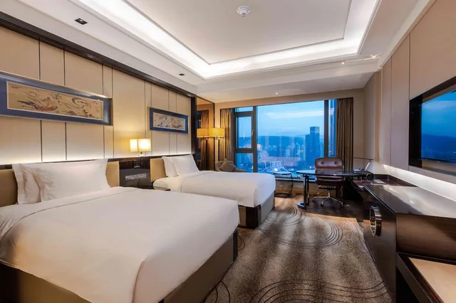 غرفة قياسية بسريرين منفصلين بإطلالة على النهر في طابق مرتفع، Crowne Plaza LANZHOU 1/7