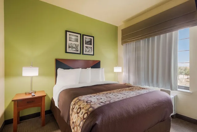 Suite, 3 Queen Beds, Best Western Sea World/Lackland AFB NW Hotel Suites 5/10