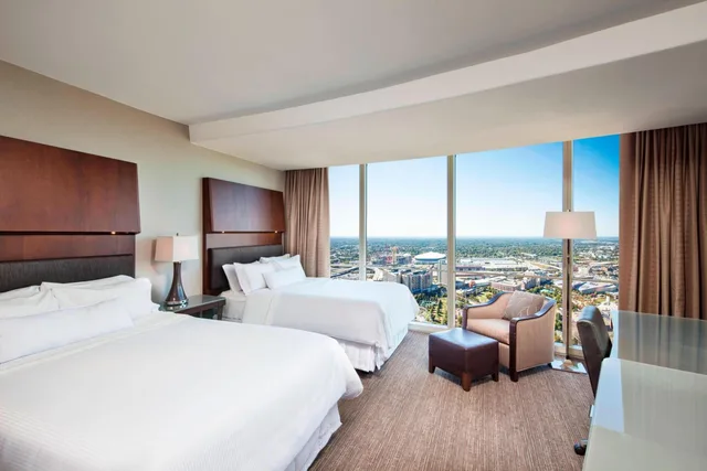 Guest Room, 2 Queen Beds, Skyline View, High Floor، The Westin Peachtree Plaza Atlanta 2/10