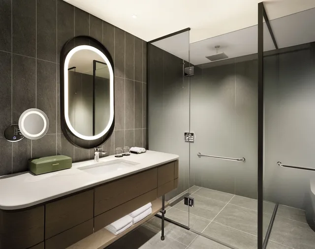 غرفة ديلوكس بسرير كينج، Pullman Ambassador Seoul Eastpole 3/3