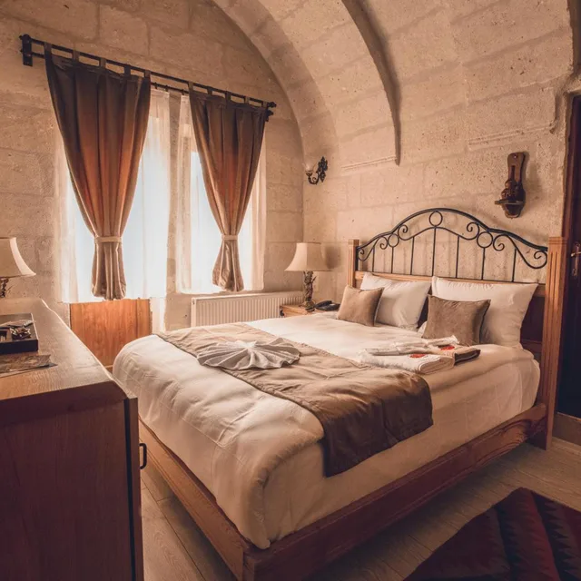 جناح جونيور بشرفة، Rose Valley House 1/7