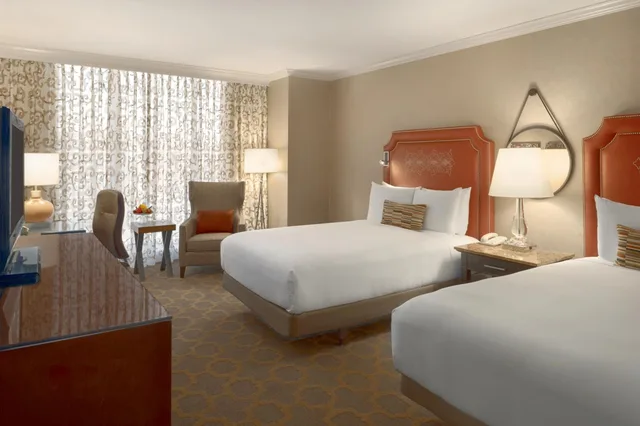 Fairmont, 2 Double Beds, City View، Fairmont Dallas 4/5