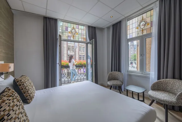 غرفة سوبيريور بسرير مزدوج بإطلالة على المدينة، Hotel Amsterdam - De Roode Leeuw 2/4