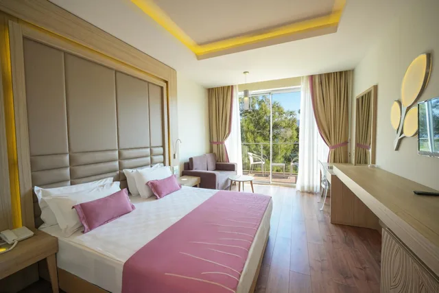 Room, Double or Twin Bed, Side Sea View، Orka Lotus Beach 1/6