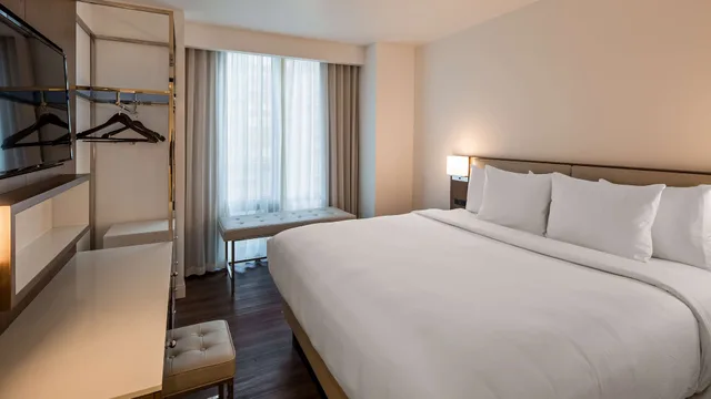 غرفة قياسية بسرير كينج لذوي الإعاقة، Best Western Premier Empire State Hotel 3/10