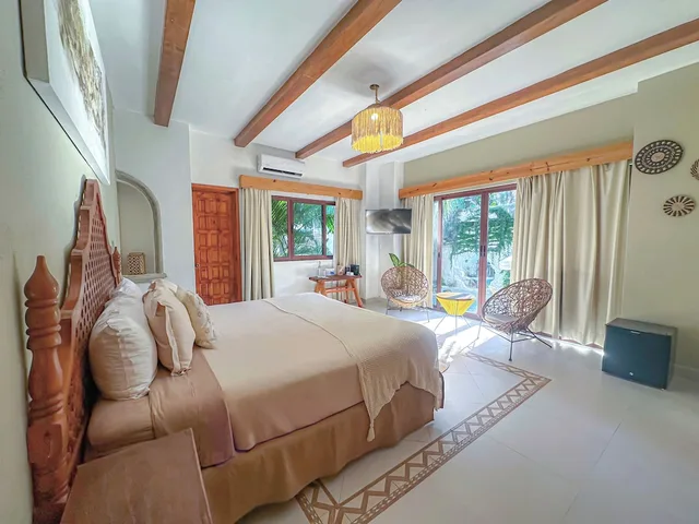 غرفة ديلوكس بسرير كينج، Enigmatic Boutique Hotel 3/10