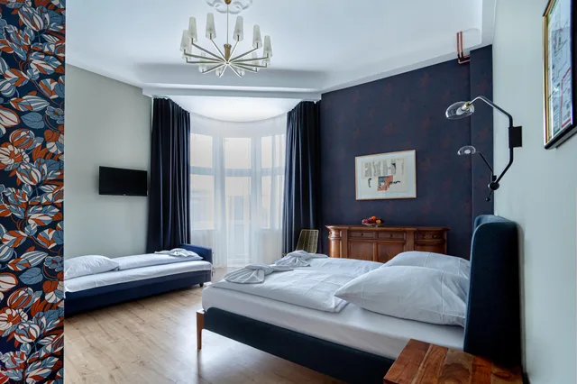 Room, Triple, 1 Double and 1 Single Bed, Bellevue Am Kurfurstendamm Hotel 1/2