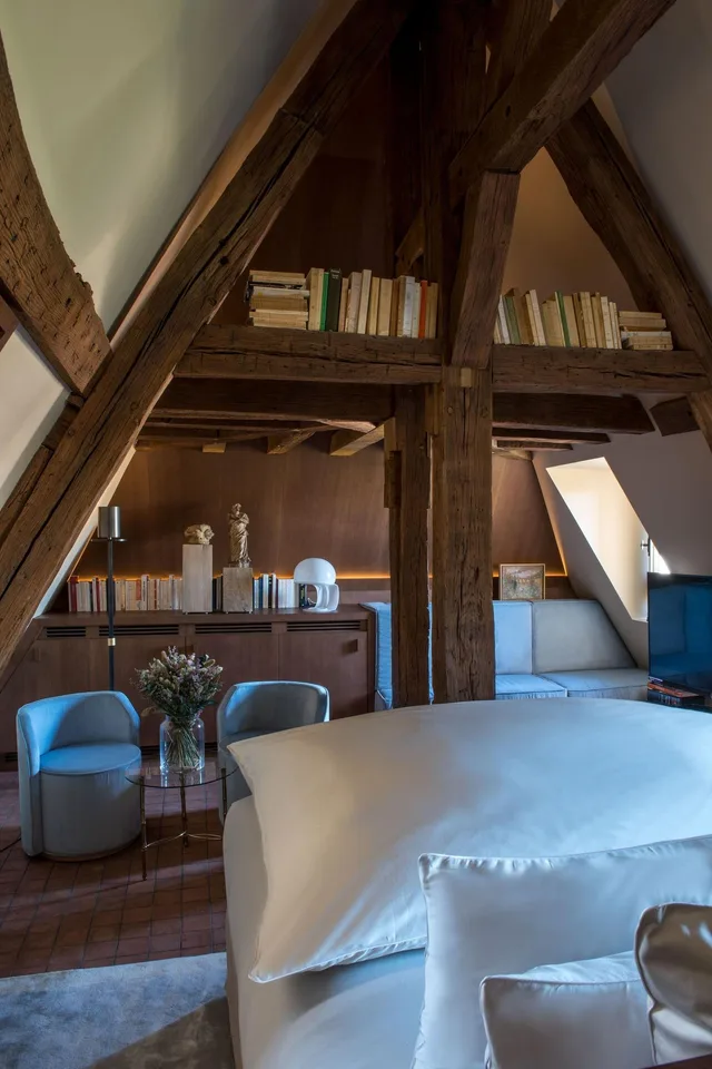 3 Bedrooms, Duplex, Family, Suite, Garden View, 3 Bathrooms, Pool Access, Cour des Vosges 1/2