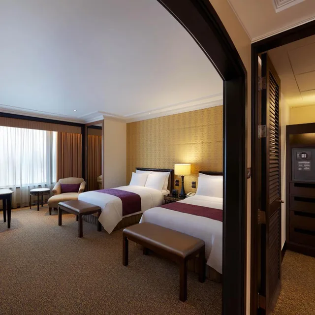 Luxury, Double Bed, Sheraton Grande Sukhumvit 1/4