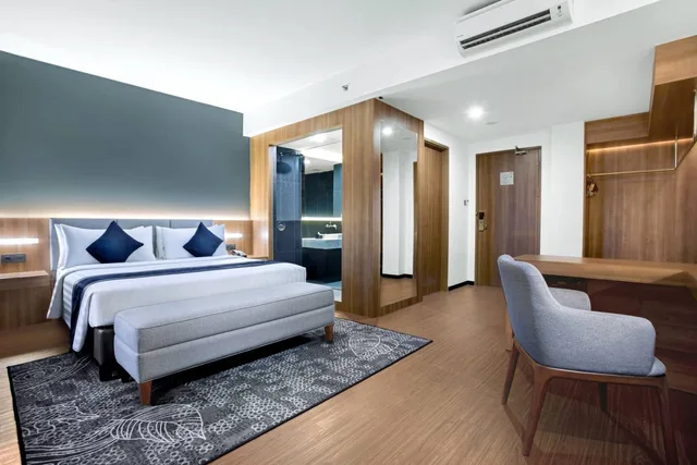 غرفة تنفيذية بسرير كوين، Aston Sidoarjo City Hotel and Conference Center 1/10