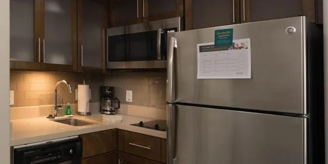 جناح استوديو بسرير كينج بحوض استحمام لذوي الإعاقة، Staybridge Suites Houston East - Baytown 8/8